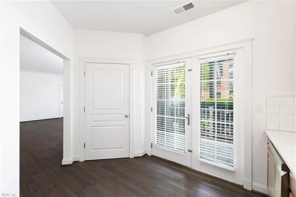 Norfolk, Virginia 23510, United States, 1 Bedroom Bedrooms, ,1 BathroomBathrooms,Residential,Active,123191