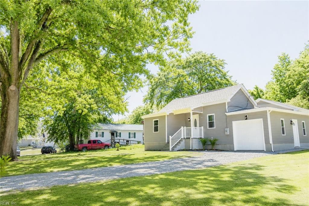 Photo of 329 Washington Avenue, Franklin, VA 23851 (MLS # 10636301)