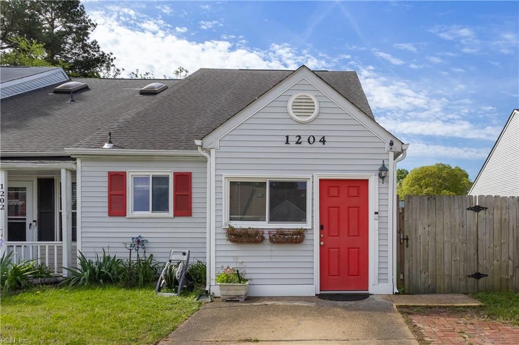 Photo of 1204 Corkwood Circle, Chesapeake, VA 23320 (MLS # 10629899)