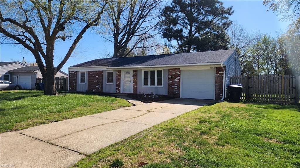 Photo of 924 Carriage Hill Road, Virginia Beach, VA 23452 (MLS # 10626126)