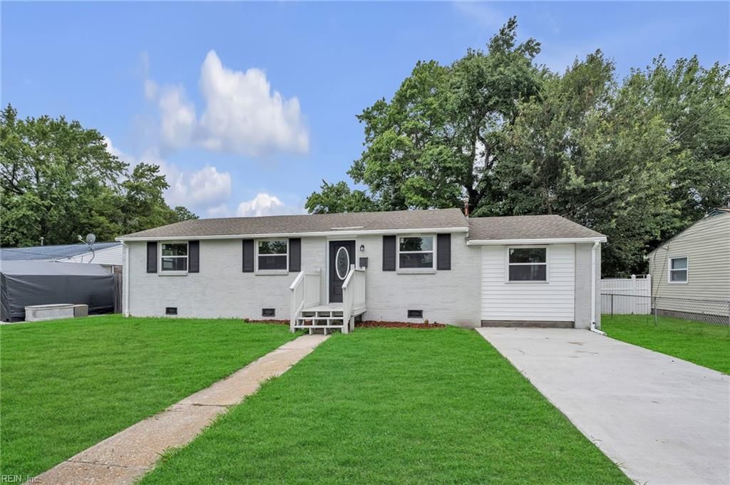 Photo of 2007 Egger Circle, Hampton, VA 23663 (MLS # 10604867)