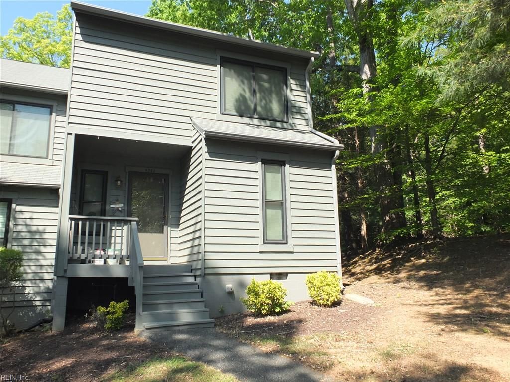 Photo of 9747 Groundhog Drive, Richmond, VA 23235 (MLS # 10633178)