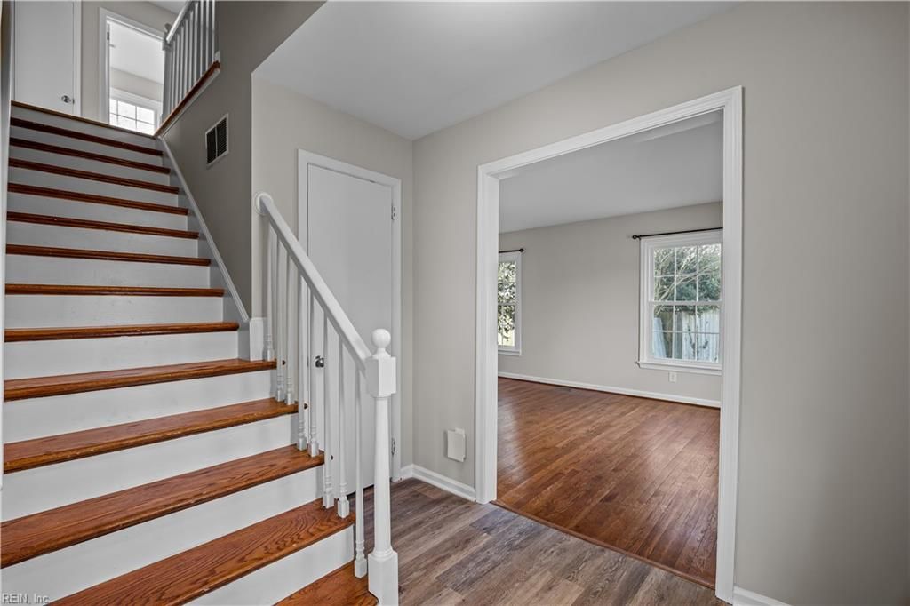 Photo of 4 Crew House rising, Hampton, VA 23669 (MLS # 10624076)