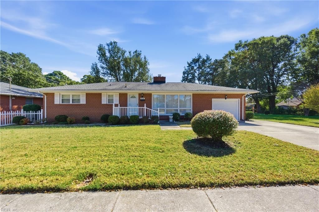Photo of 914 North Avenue, Newport News, VA 23605 (MLS # 10607759)