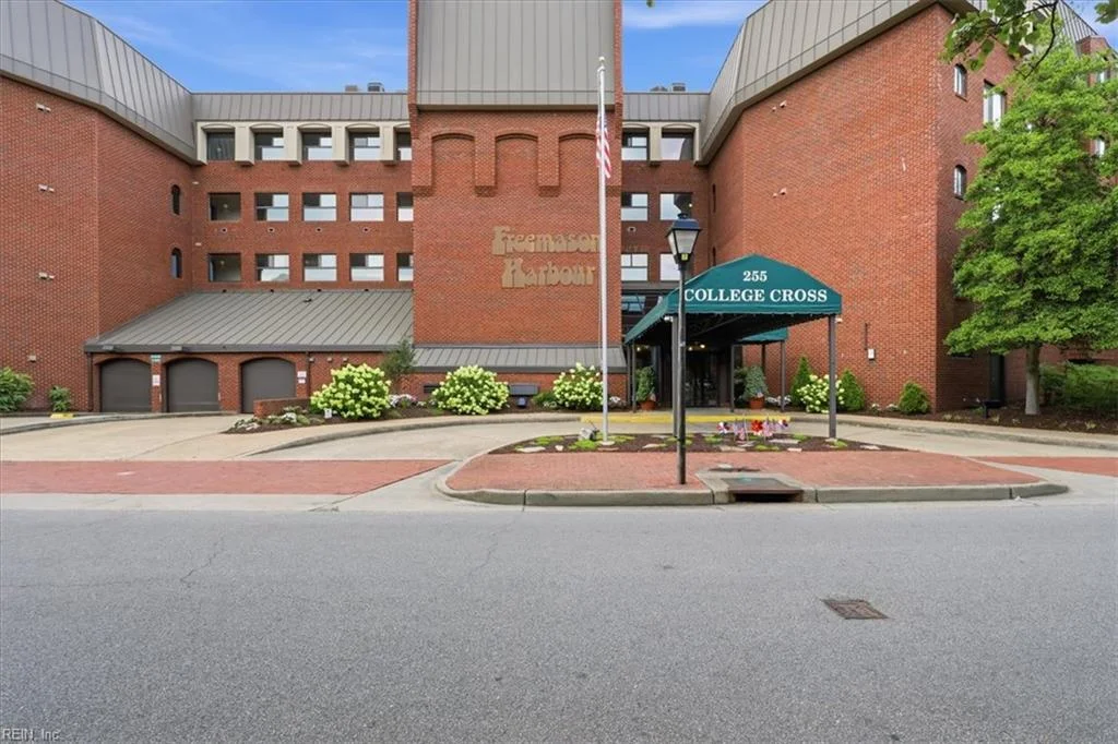 255 College Cross Unit 53, Norfolk, VA, 23510