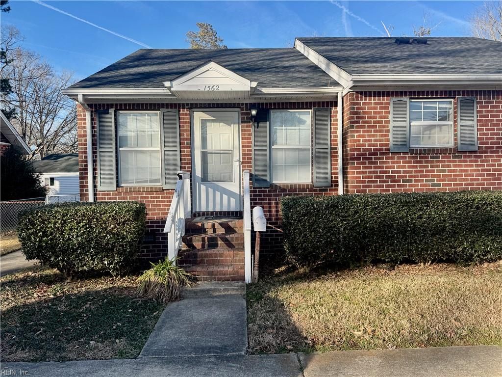 Photo of 1562 Indiana Avenue #1562, Virginia Beach, VA 23454 (MLS # 10619645)