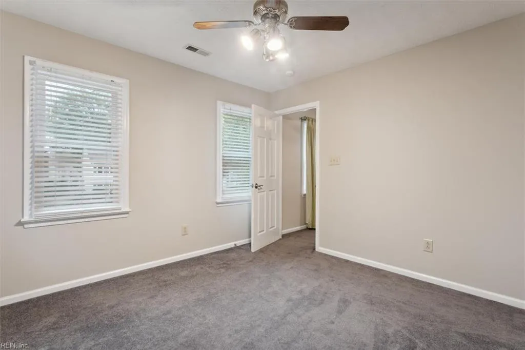 Smithfield, Virginia 23430, United States, 5 Bedrooms Bedrooms, ,4 BathroomsBathrooms,Residential,Active,31945