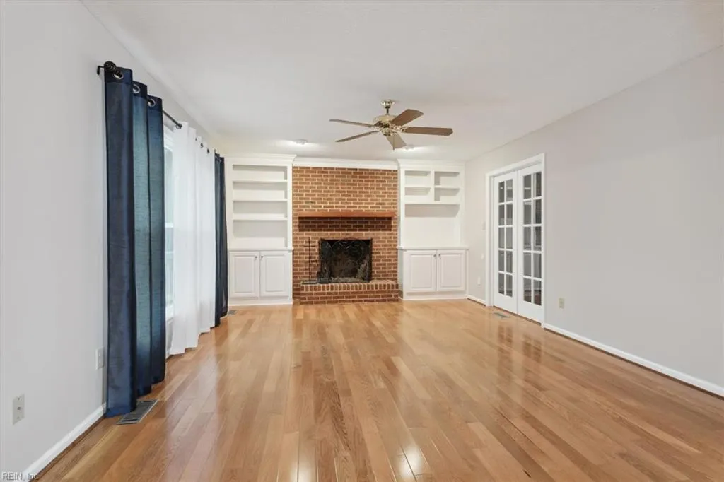 Smithfield, Virginia 23430, United States, 5 Bedrooms Bedrooms, ,4 BathroomsBathrooms,Residential,Active,31945