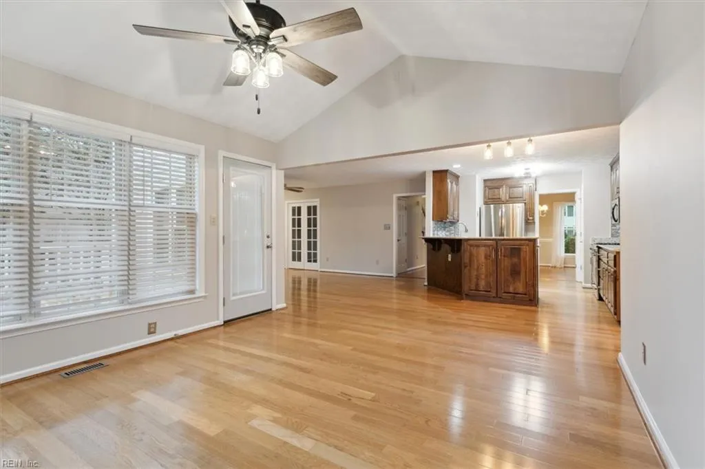 Smithfield, Virginia 23430, United States, 5 Bedrooms Bedrooms, ,4 BathroomsBathrooms,Residential,Active,31945