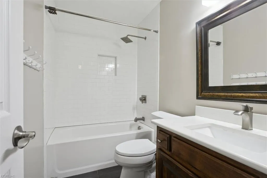 Smithfield, Virginia 23430, United States, 5 Bedrooms Bedrooms, ,4 BathroomsBathrooms,Residential,Active,31945