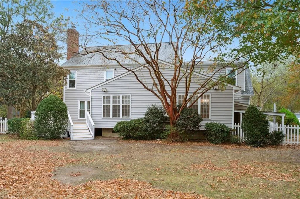 Smithfield, Virginia 23430, United States, 5 Bedrooms Bedrooms, ,4 BathroomsBathrooms,Residential,Active,31945