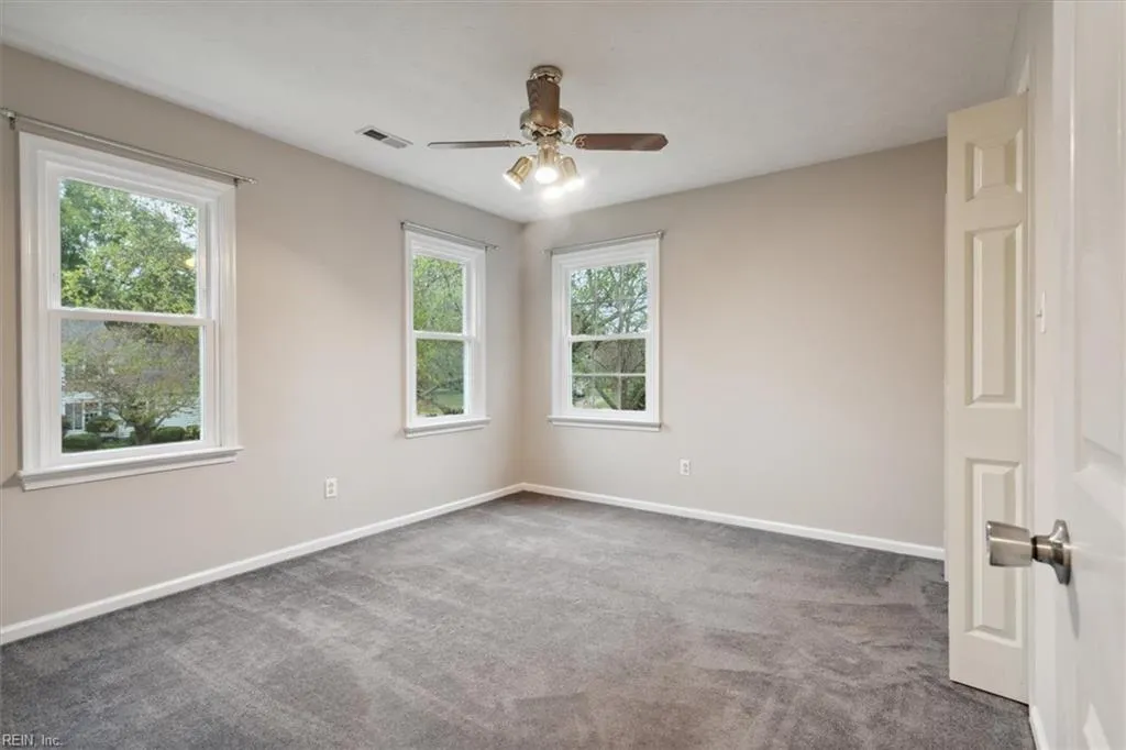 Smithfield, Virginia 23430, United States, 5 Bedrooms Bedrooms, ,4 BathroomsBathrooms,Residential,Active,31945