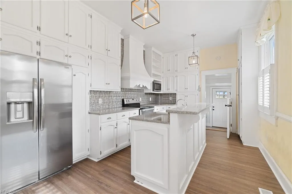 Moyock, North Carolina 27958, United States, 3 Bedrooms Bedrooms, ,3 BathroomsBathrooms,Residential,Pending,40506