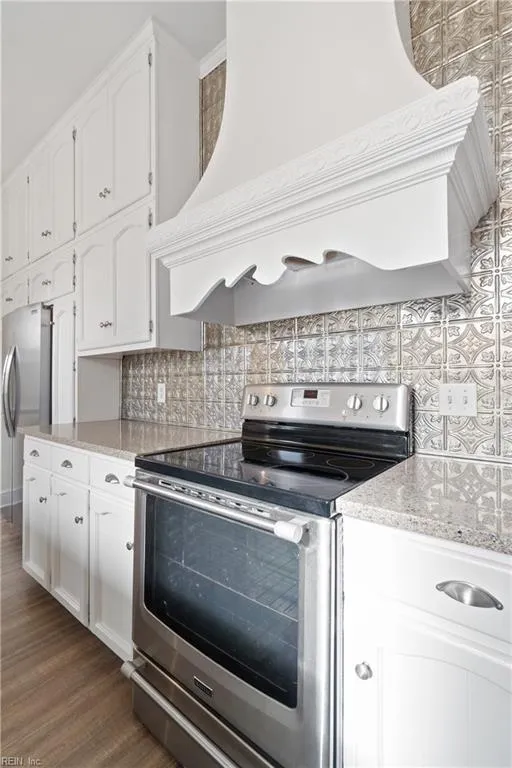 Moyock, North Carolina 27958, United States, 3 Bedrooms Bedrooms, ,3 BathroomsBathrooms,Residential,Pending,40506