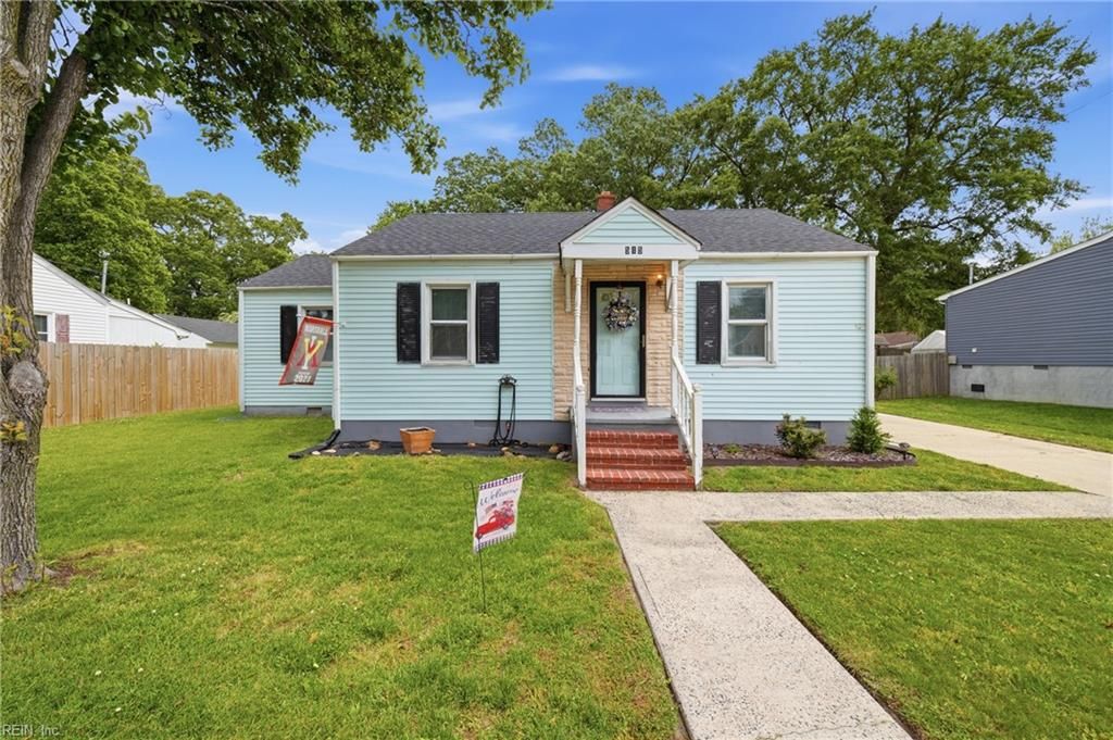 Photo of 515 Jewell Avenue, Portsmouth, VA 23701 (MLS # 10631843)