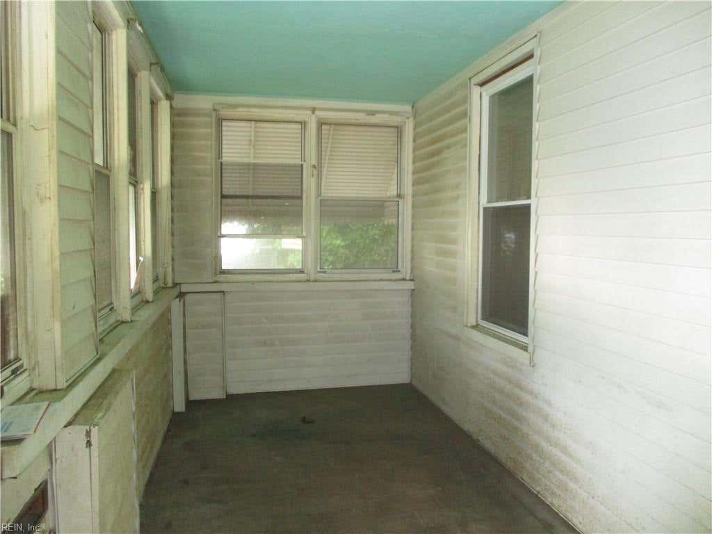 Photo of 2104 ELM Avenue, Portsmouth, VA 23704 (MLS # 10644605)
