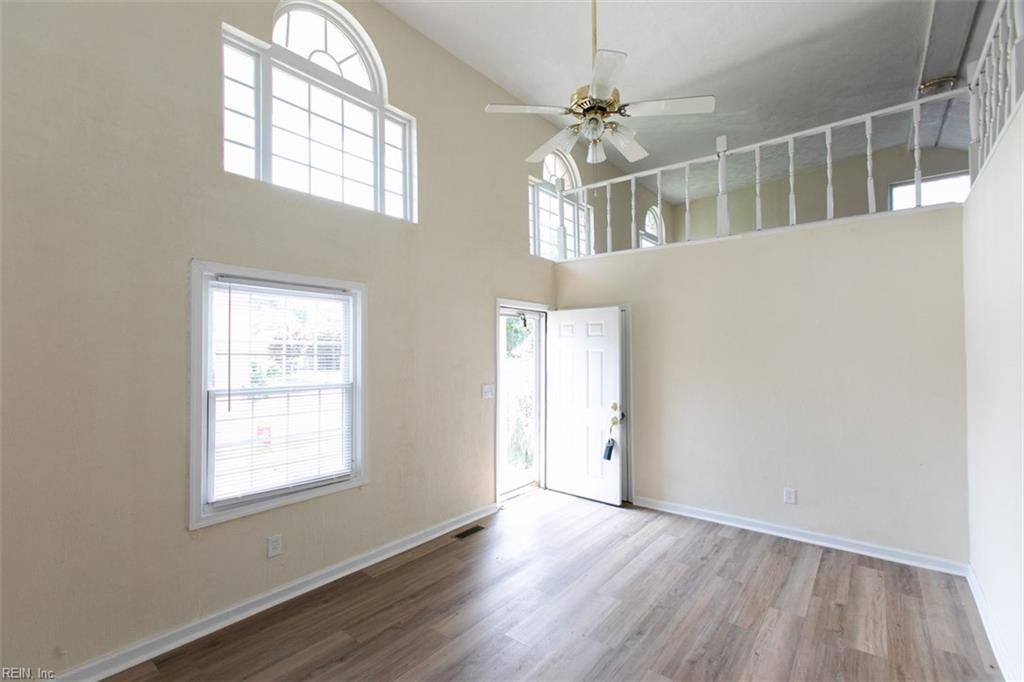 33 Clayton DR