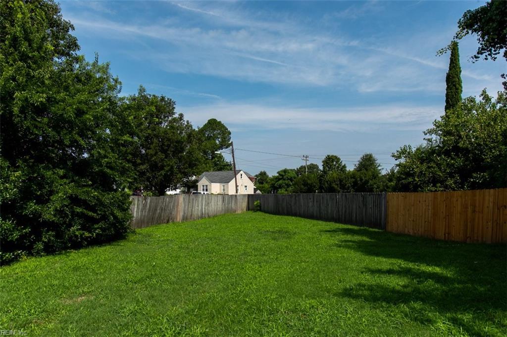 33 Clayton DR