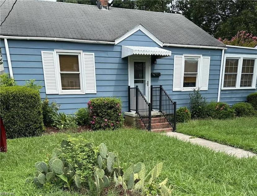 714 Grove Street, photo 1 of 18