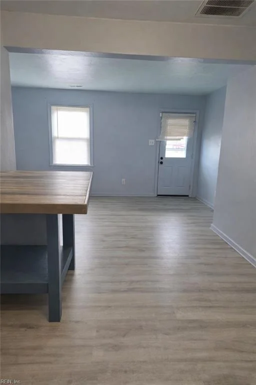 714 Grove Street, photo 4 of 18