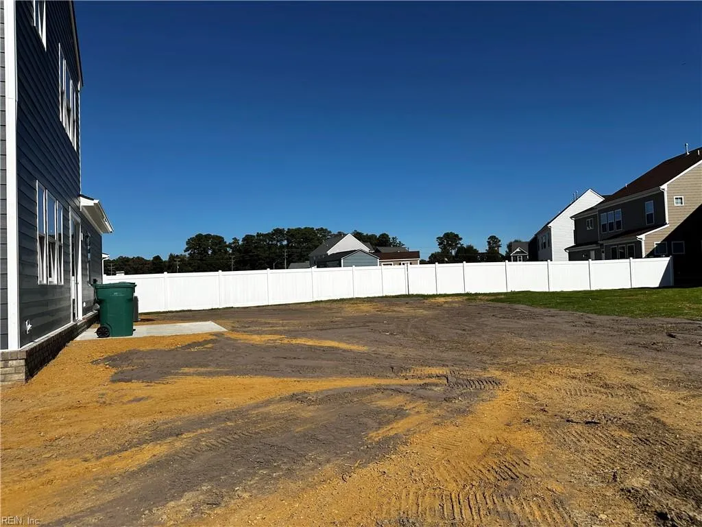 Suffolk, Virginia 23434, United States, 5 Bedrooms Bedrooms, ,4 BathroomsBathrooms,Residential,Active,221041