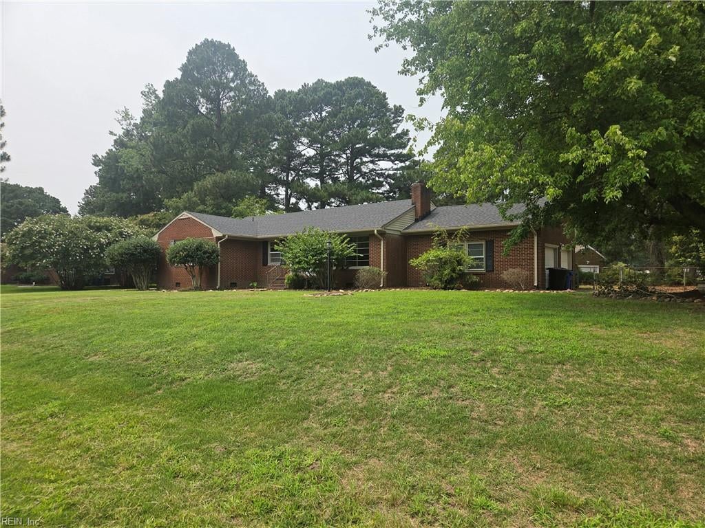 Photo of 3314 Dogwood Drive, Portsmouth, VA 23703 (MLS # 10644699)