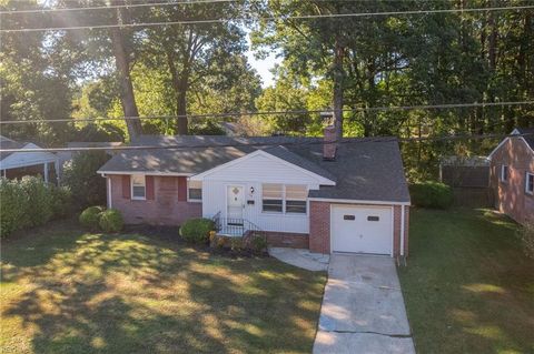 Photo of 114 Henry Clay Road, Newport News, VA 23601 (MLS # 10612922)