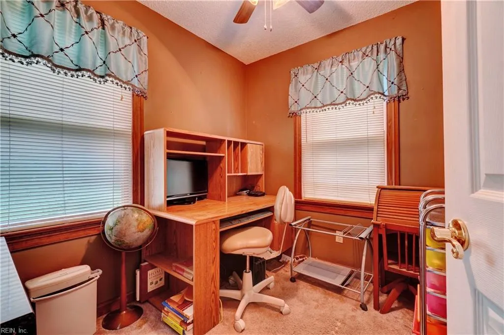 Suffolk, Virginia 23432, United States, 6 Bedrooms Bedrooms, ,4 BathroomsBathrooms,Residential,Active,197900