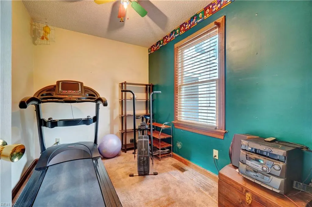 Suffolk, Virginia 23432, United States, 6 Bedrooms Bedrooms, ,4 BathroomsBathrooms,Residential,Active,197900