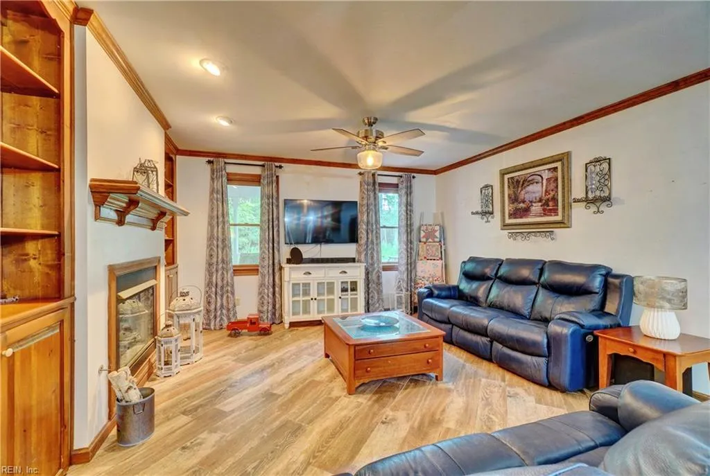 Suffolk, Virginia 23432, United States, 6 Bedrooms Bedrooms, ,4 BathroomsBathrooms,Residential,Active,197900