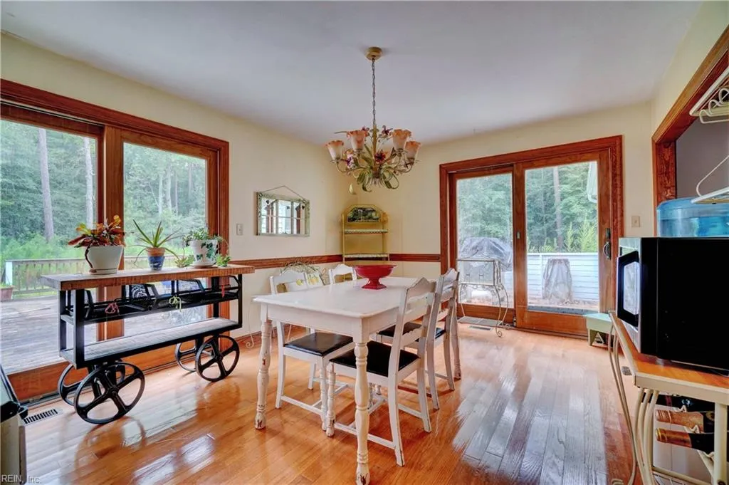 Suffolk, Virginia 23432, United States, 6 Bedrooms Bedrooms, ,4 BathroomsBathrooms,Residential,Active,197900