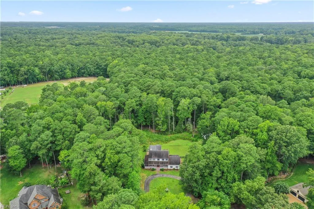 Suffolk, Virginia 23432, United States, 6 Bedrooms Bedrooms, ,4 BathroomsBathrooms,Residential,Active,197900