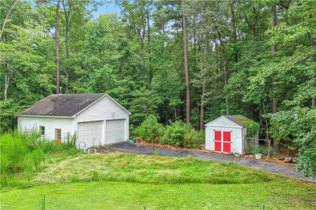 Suffolk, Virginia 23432, United States, 6 Bedrooms Bedrooms, ,4 BathroomsBathrooms,Residential,Active,197900