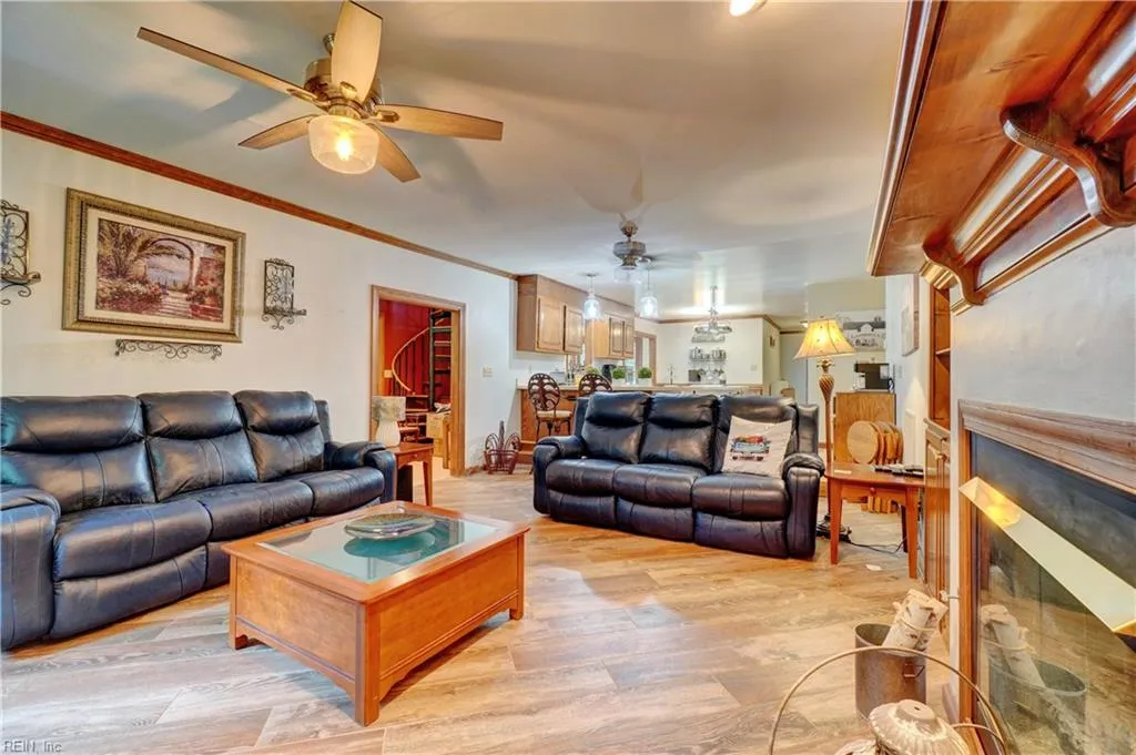 Suffolk, Virginia 23432, United States, 6 Bedrooms Bedrooms, ,4 BathroomsBathrooms,Residential,Active,197900