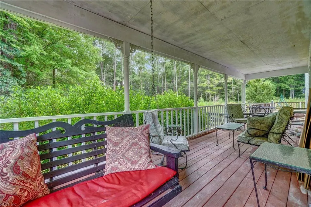 Suffolk, Virginia 23432, United States, 6 Bedrooms Bedrooms, ,4 BathroomsBathrooms,Residential,Active,197900