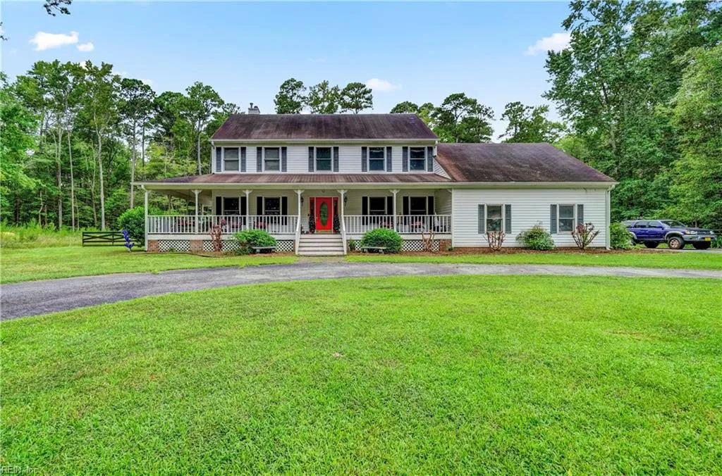 Suffolk, Virginia 23432, United States, 6 Bedrooms Bedrooms, ,4 BathroomsBathrooms,Residential,Active,197900