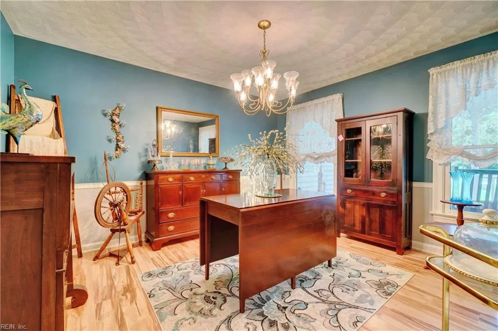 Suffolk, Virginia 23432, United States, 6 Bedrooms Bedrooms, ,4 BathroomsBathrooms,Residential,Active,197900