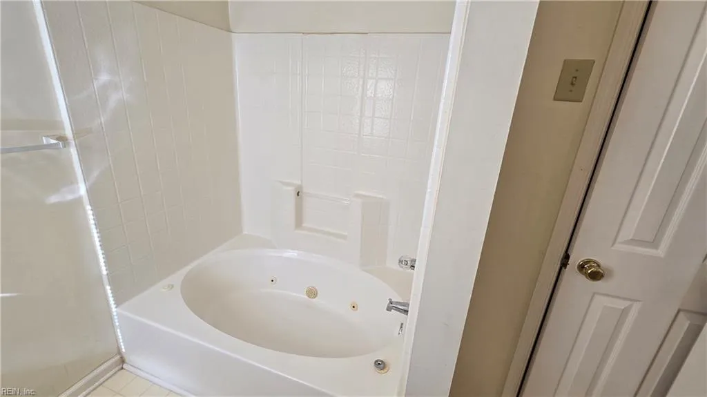 Newport News, Virginia 23602, United States, 3 Bedrooms Bedrooms, ,3 BathroomsBathrooms,Residential,Active,79470