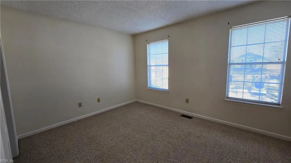 Newport News, Virginia 23602, United States, 3 Bedrooms Bedrooms, ,3 BathroomsBathrooms,Residential,Active,79470