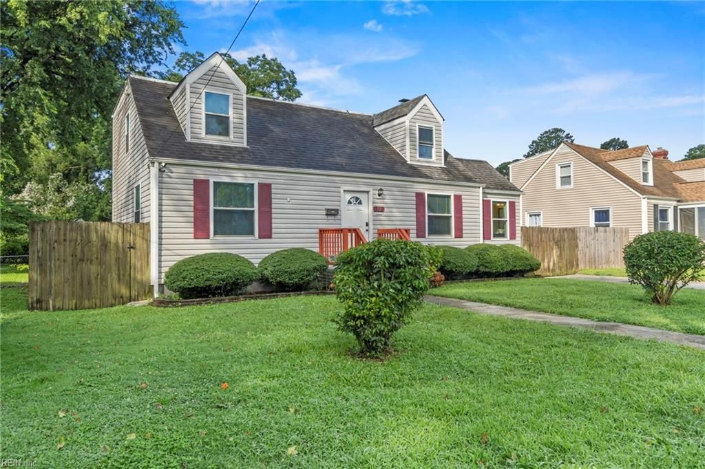 Photo of 12 Greenbrier Road, Portsmouth, VA 23707 (MLS # 10610608)