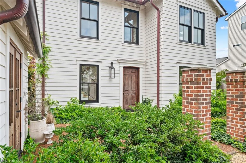 Virginia Beach, Virginia 23451, United States, 4 Bedrooms Bedrooms, ,3 BathroomsBathrooms,Residential,Active,173379