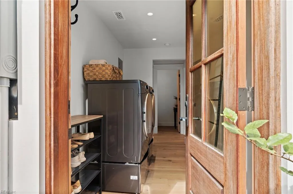 Virginia Beach, Virginia 23451, United States, 4 Bedrooms Bedrooms, ,3 BathroomsBathrooms,Residential,Active,173379