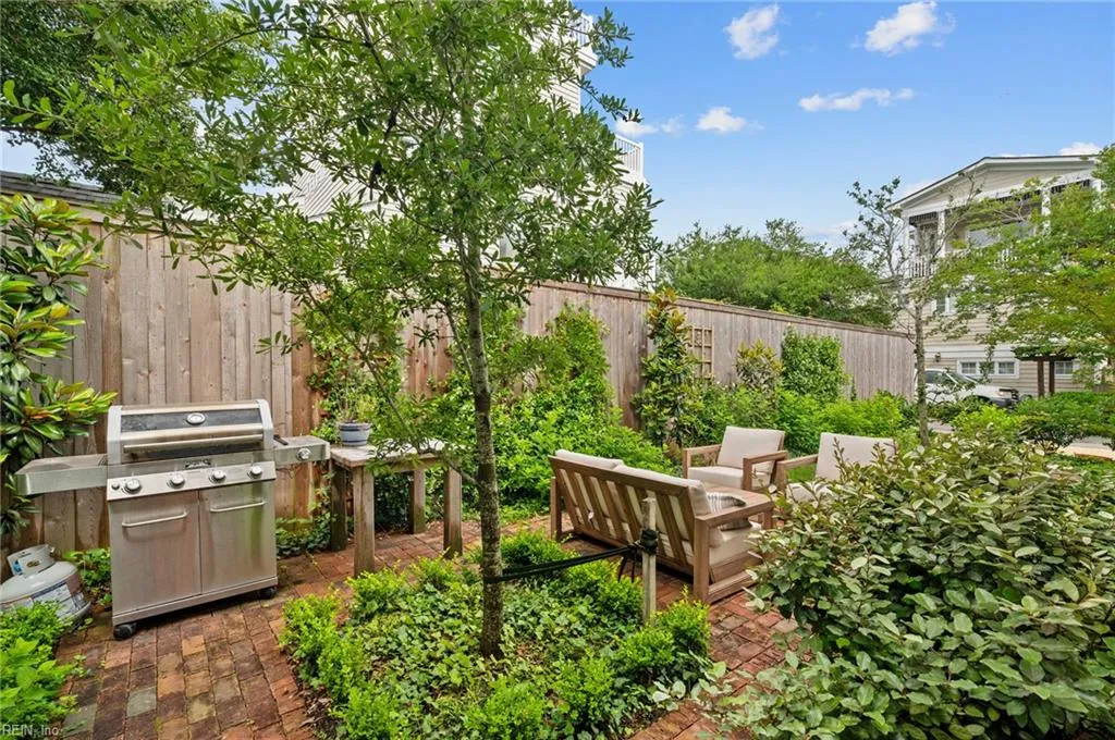 Virginia Beach, Virginia 23451, United States, 4 Bedrooms Bedrooms, ,3 BathroomsBathrooms,Residential,Active,173379