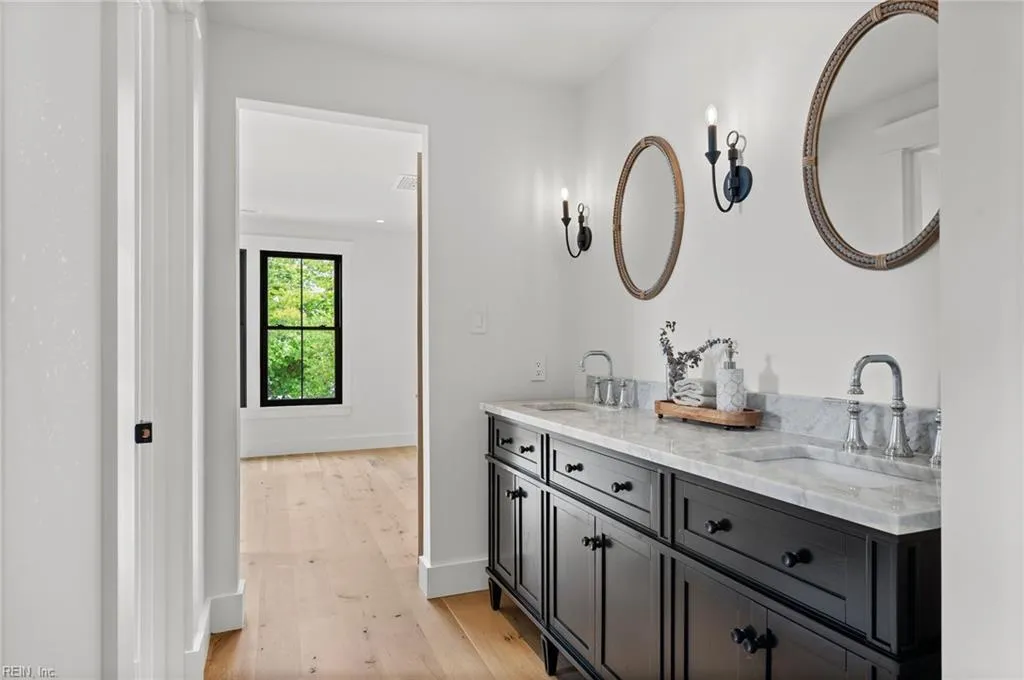 Virginia Beach, Virginia 23451, United States, 4 Bedrooms Bedrooms, ,3 BathroomsBathrooms,Residential,Active,173379