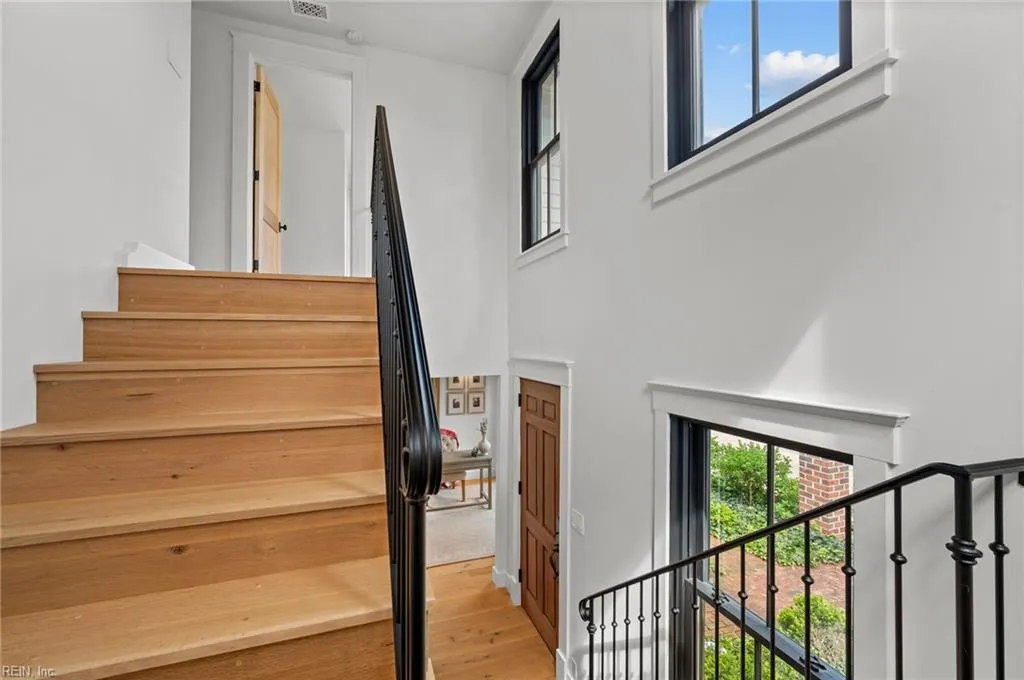 Virginia Beach, Virginia 23451, United States, 4 Bedrooms Bedrooms, ,3 BathroomsBathrooms,Residential,Active,173379