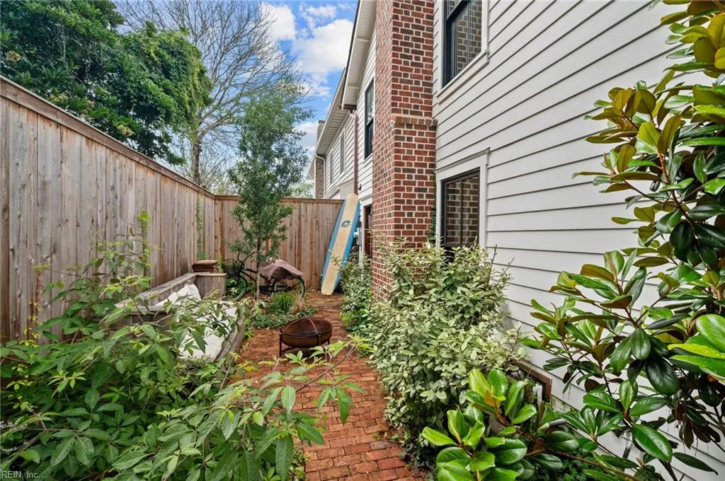 Virginia Beach, Virginia 23451, United States, 4 Bedrooms Bedrooms, ,3 BathroomsBathrooms,Residential,Active,173379