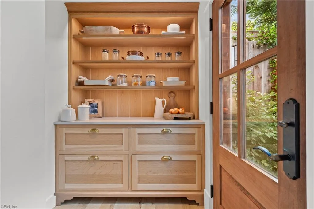 Virginia Beach, Virginia 23451, United States, 4 Bedrooms Bedrooms, ,3 BathroomsBathrooms,Residential,Active,173379