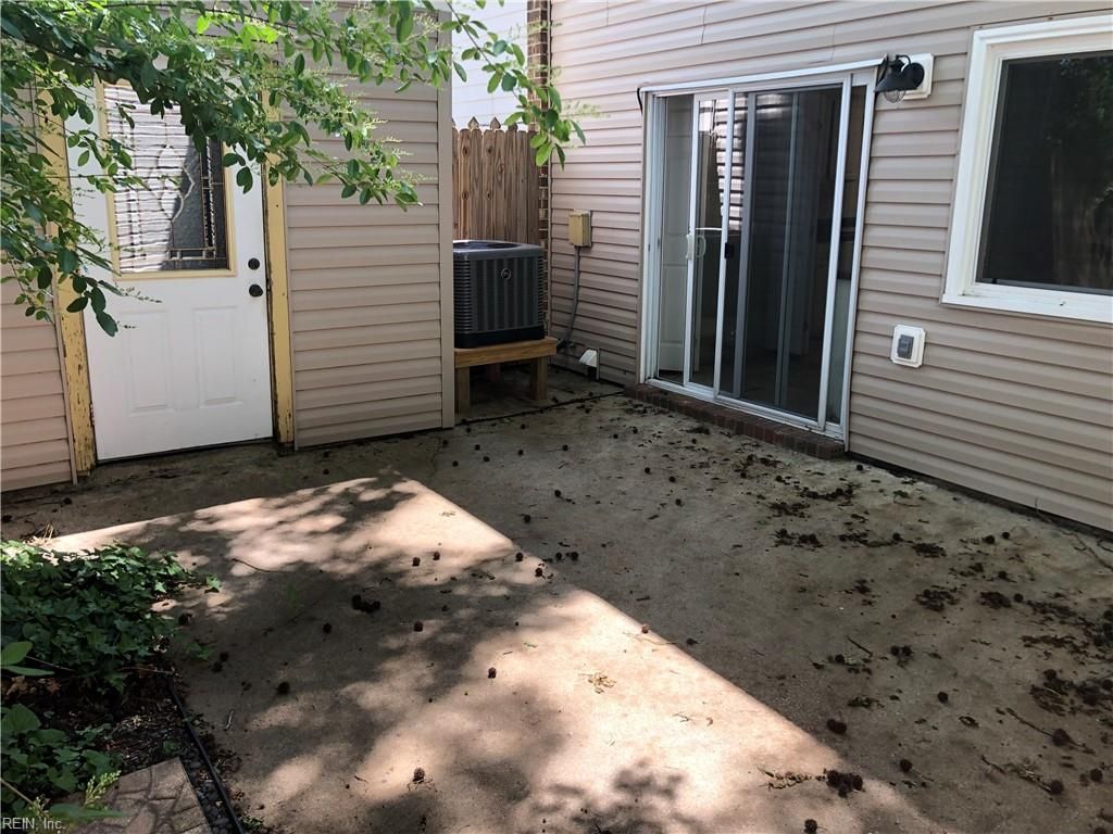 Photo of 5334 Commons Court, Virginia Beach, VA 23462 (MLS # 10625309)