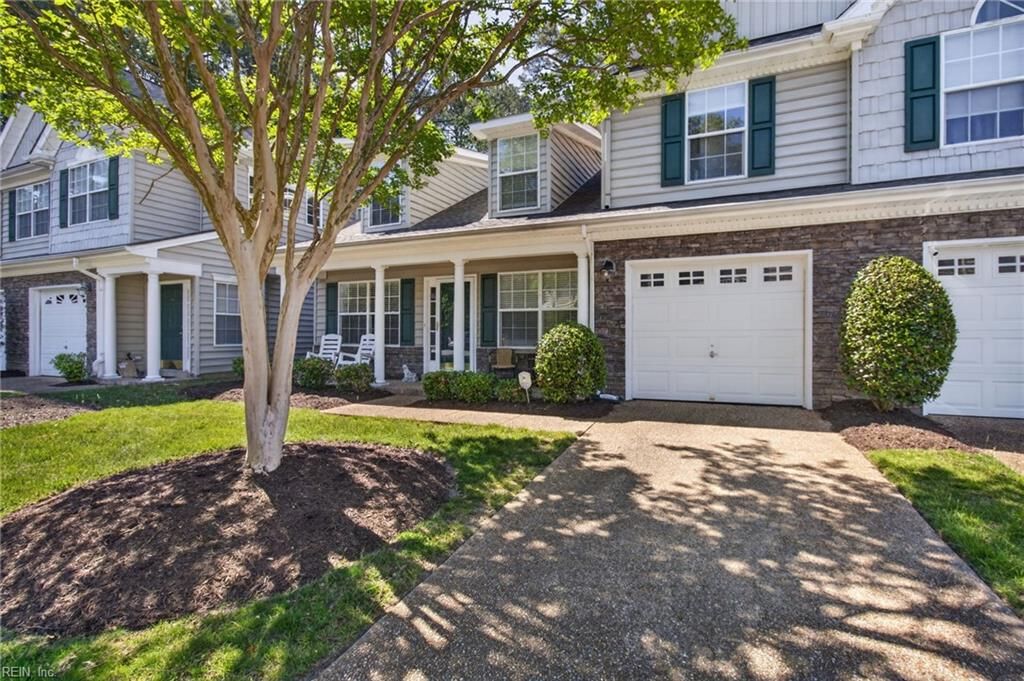 Photo of 2803 Waters Edge Lane, Suffolk, VA 23435 (MLS # 10636021)