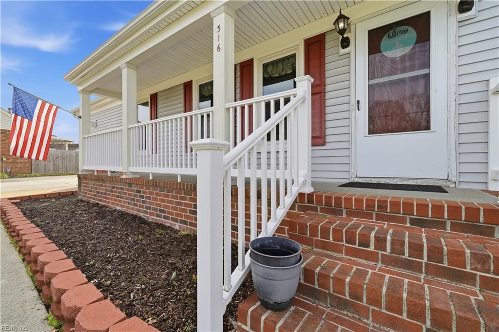 Photo of 316 Melonie Court, Chesapeake, VA 23322 (MLS # 10612946)